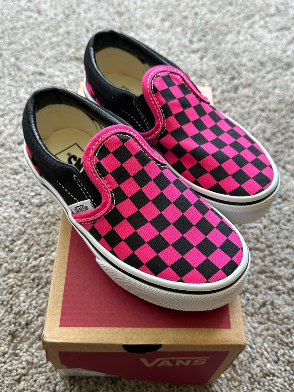 NIB toddler girls size 11 hot pink and black checkered slip on vans